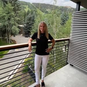 Meet your Posher, Rebecca